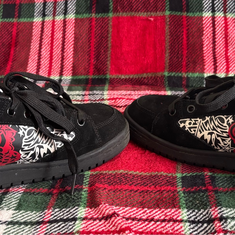 Ecko Red: Black, Red, and White Women’s Sneakers Y2K - Picture 3 of 9